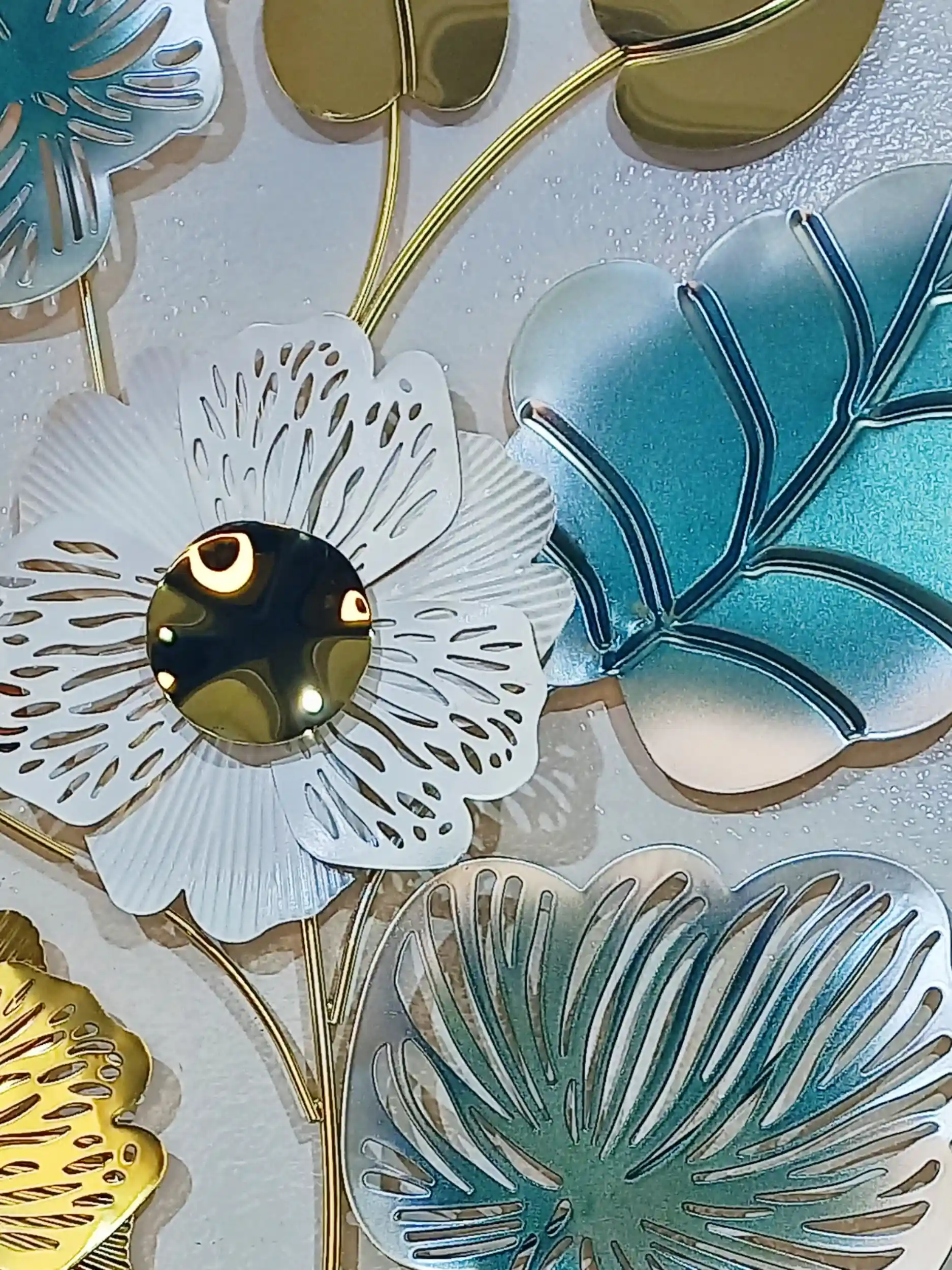 Metal Flower & Leaves Decorative Wall Decor- 17650