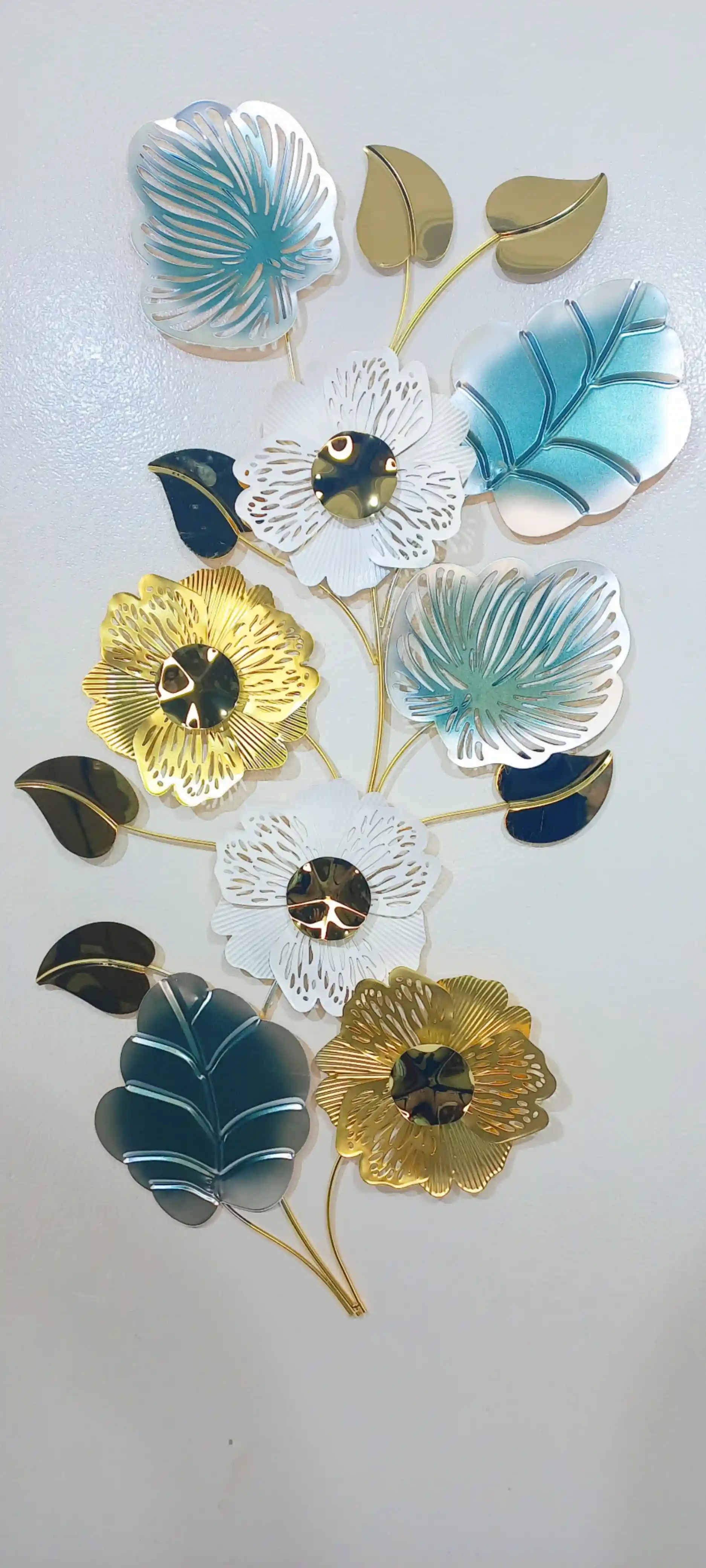 Metal Flower & Leaves Decorative Wall Decor- 17650