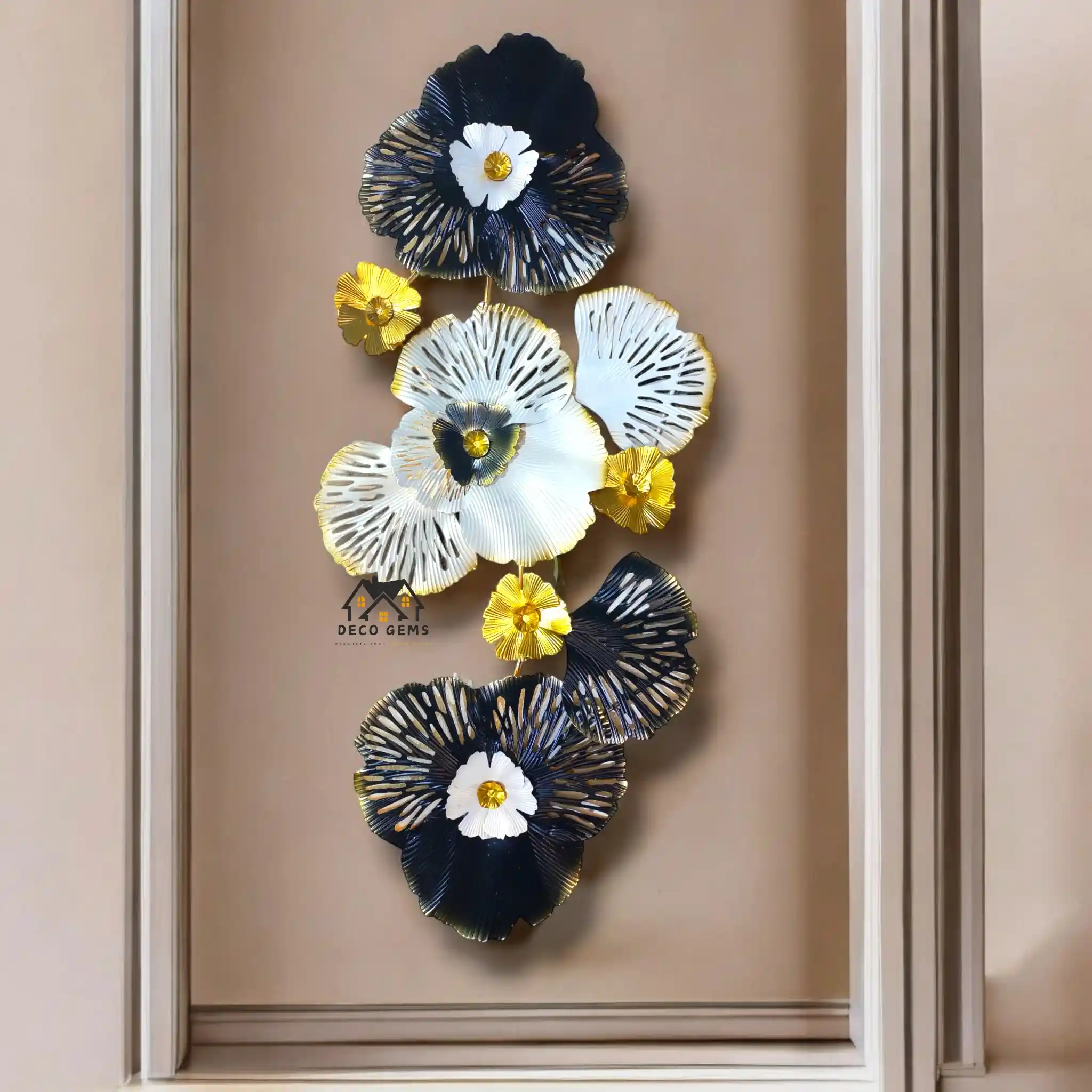 Luxury Vintage Designed Vertical Wall Decor - 17671