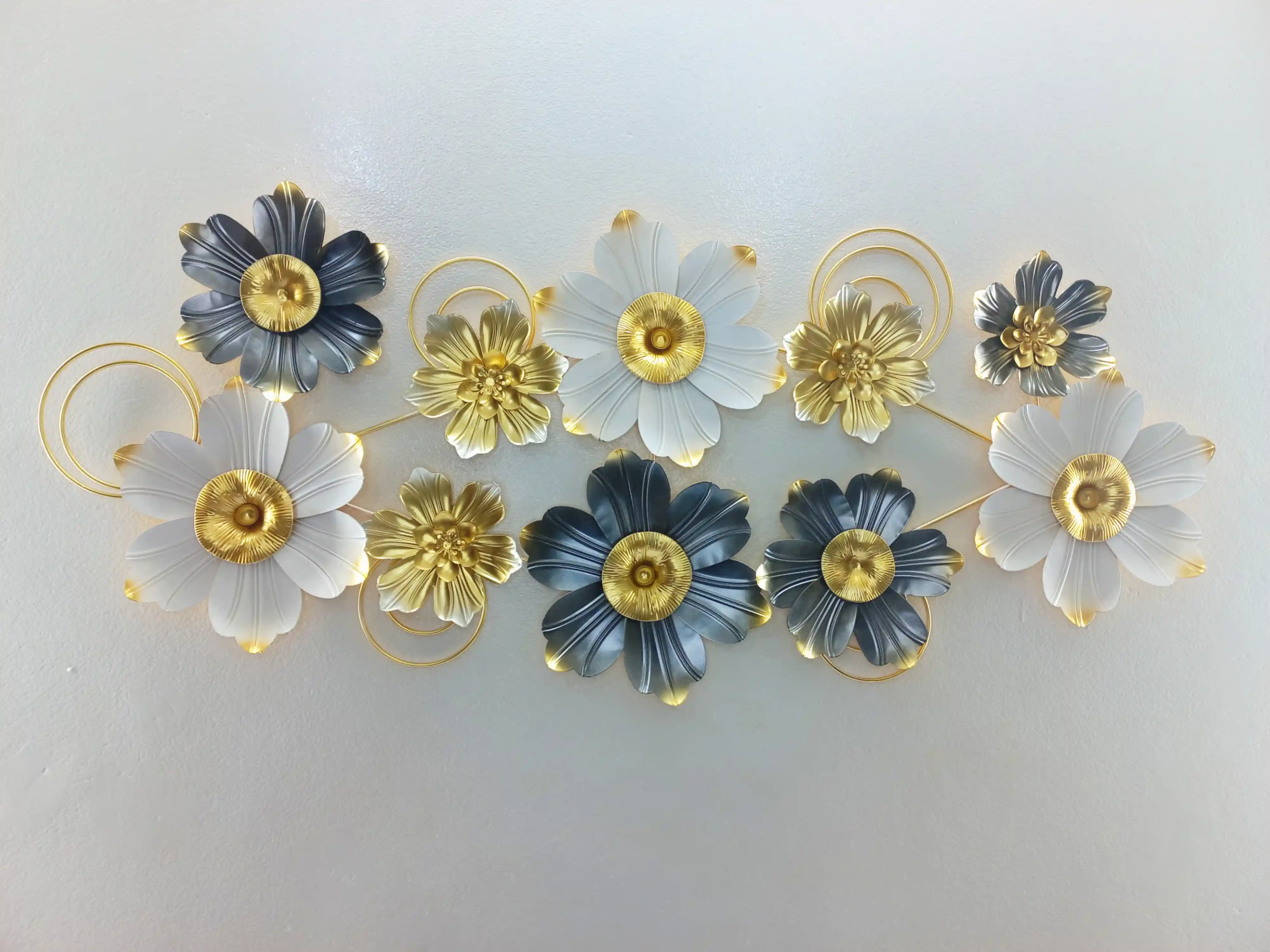 Golden & Black Colour Floral Designed Wall Dècor - 17673